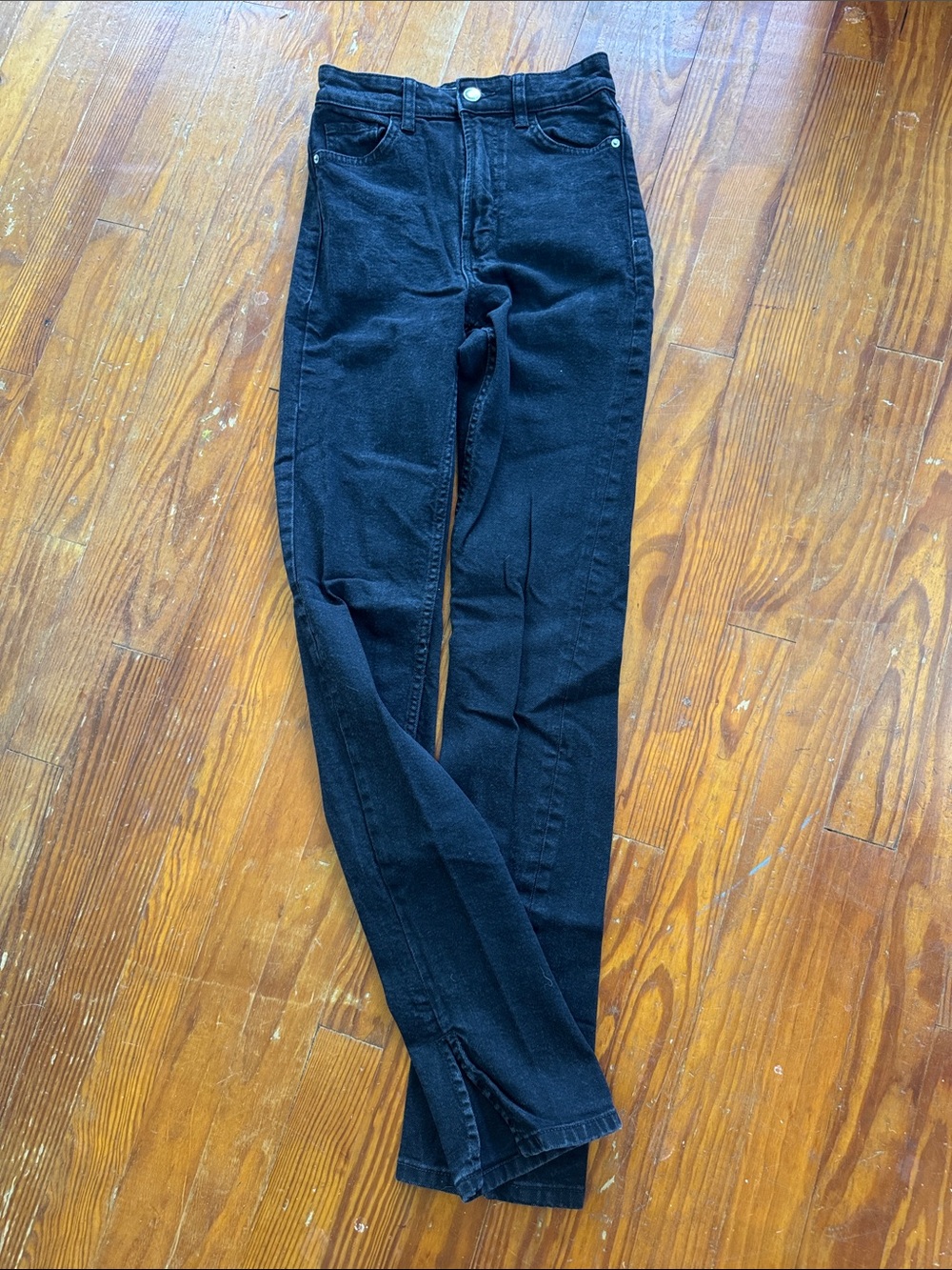 Bershka Black Skinny Jeans with Subtle Stretch